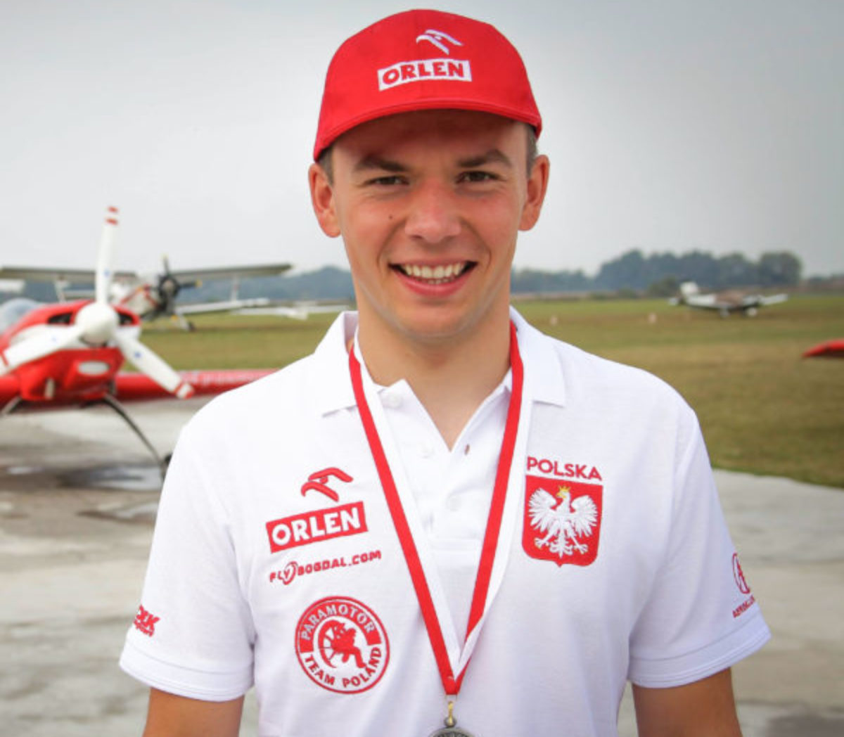 https://wojtekbogdal.com/wp-content/uploads/2018/09/profil-e1555341183909-1200x1048.jpg